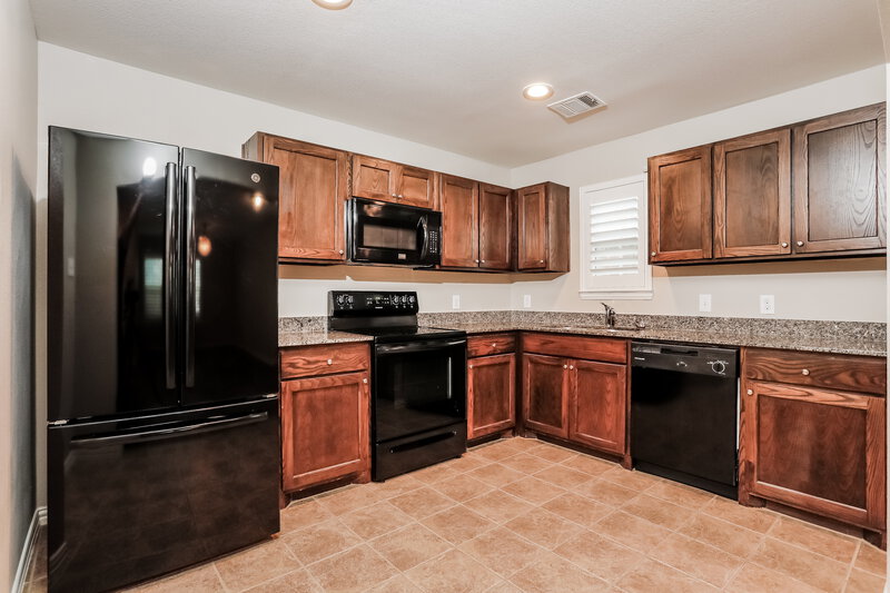2,235/Mo, 2607 Cypress Point Dr Dallas, TX 75253 Kitchen View