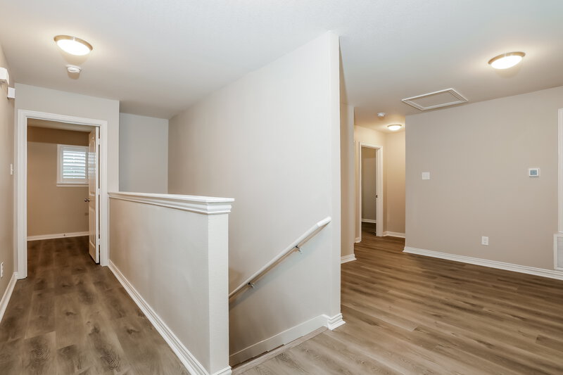 2,235/Mo, 2607 Cypress Point Dr Dallas, TX 75253 Loft View