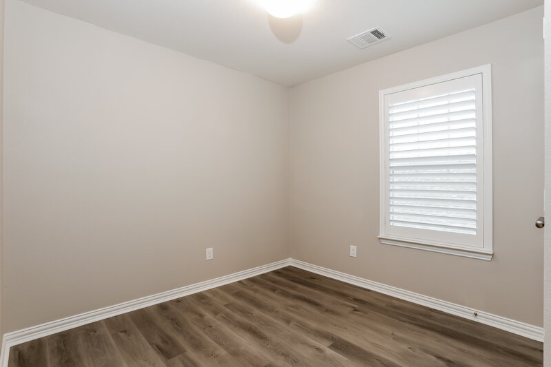 2,235/Mo, 2607 Cypress Point Dr Dallas, TX 75253 Bedroom View 4