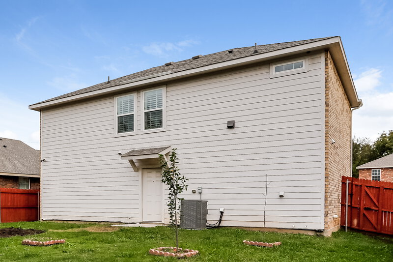 2,235/Mo, 2607 Cypress Point Dr Dallas, TX 75253 Rear View