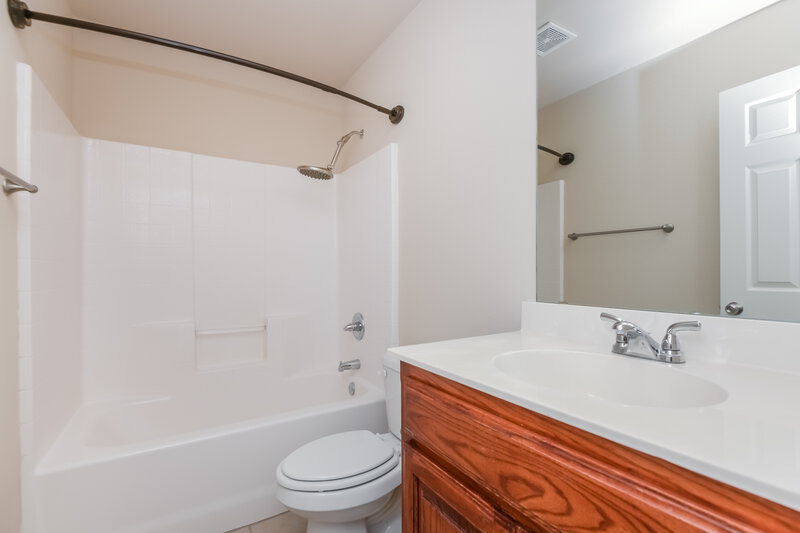 2,415/Mo, 9241 Barbara Dr Fort Worth, TX 76108 Bathroom View