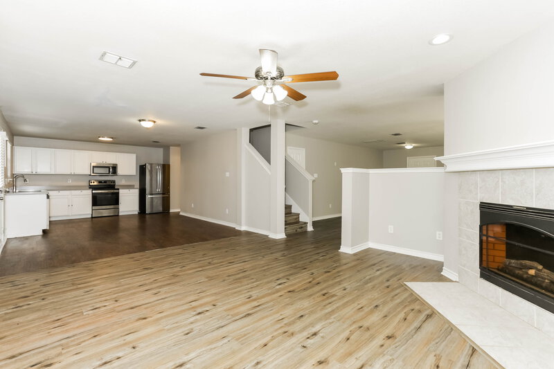 2,650/Mo, 7953 Meadow Spring Ln Fort Worth, TX 76120 Living Room View