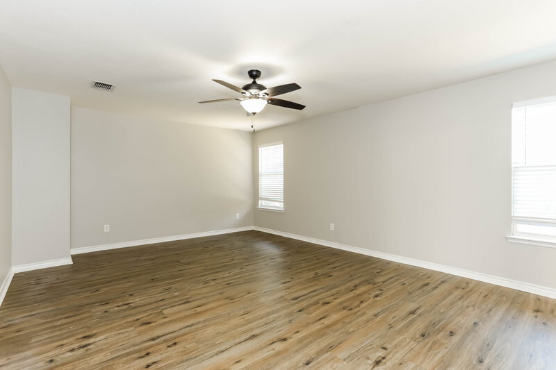 2,650/Mo, 7953 Meadow Spring Ln Fort Worth, TX 76120 Main Bedroom View