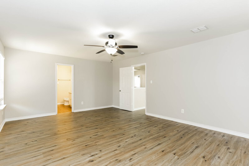 2,650/Mo, 7953 Meadow Spring Ln Fort Worth, TX 76120 Main Bedroom View 2