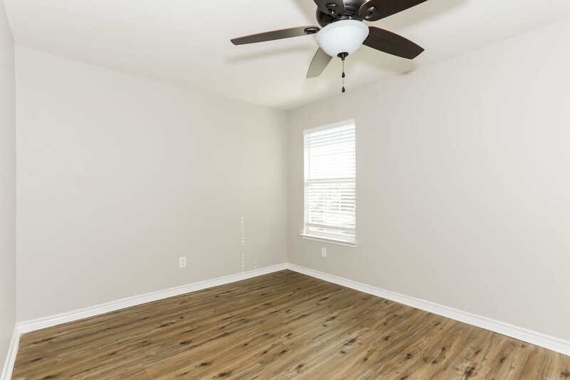 2,650/Mo, 7953 Meadow Spring Ln Fort Worth, TX 76120 Bedroom View 2
