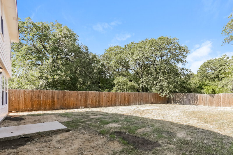 2,650/Mo, 7953 Meadow Spring Ln Fort Worth, TX 76120 Rear View