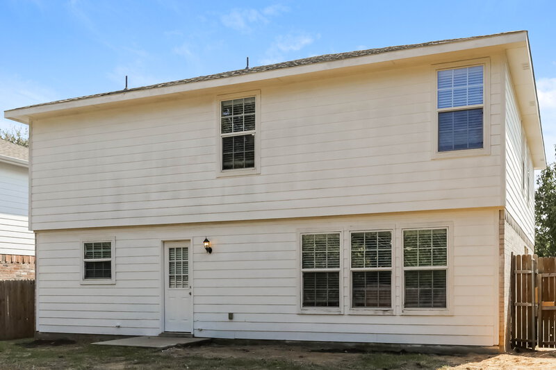 2,650/Mo, 7953 Meadow Spring Ln Fort Worth, TX 76120 Rear View 2
