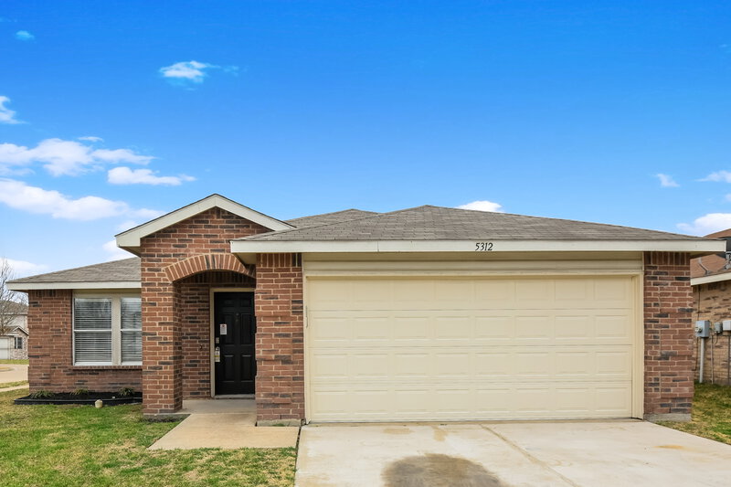 2,305/Mo, 5312 Newcastle Ln Fort Worth, TX 76135 External View