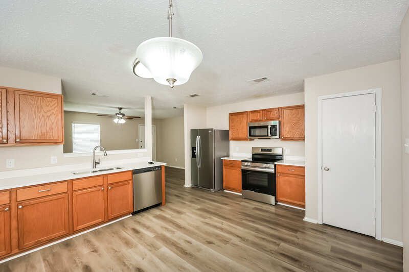 2,065/Mo, 5312 Newcastle Ln Fort Worth, TX 76135 Kitchen View