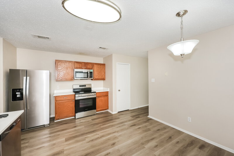 2,065/Mo, 5312 Newcastle Ln Fort Worth, TX 76135 Kitchen View 2