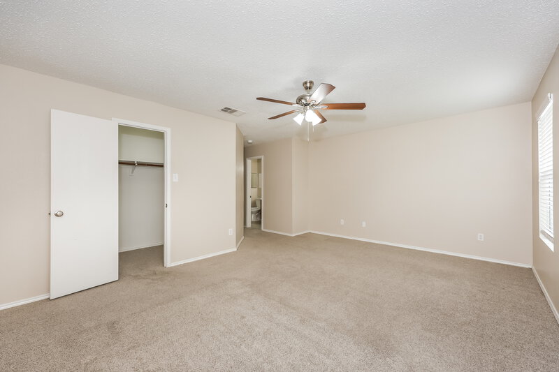 2,065/Mo, 5312 Newcastle Ln Fort Worth, TX 76135 Main Bedroom View 2