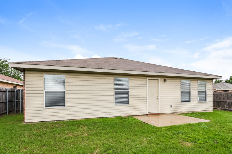 2,065/Mo, 5312 Newcastle Ln Fort Worth, TX 76135 Rear View