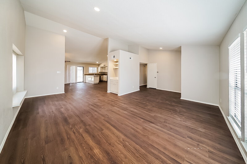 2,245/Mo, 6808 Sunnybank Dr Fort Worth, TX 76137 Living Room View 2