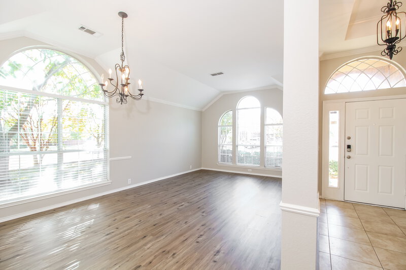 2,770/Mo, 6917 Crenshaw Ln Denton, TX 76210 Living Room View 2
