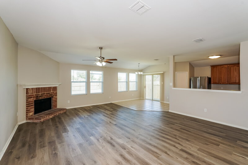 2,285/Mo, 1113 Glencoe Dr Glenn Heights, TX 75154 Living Room View