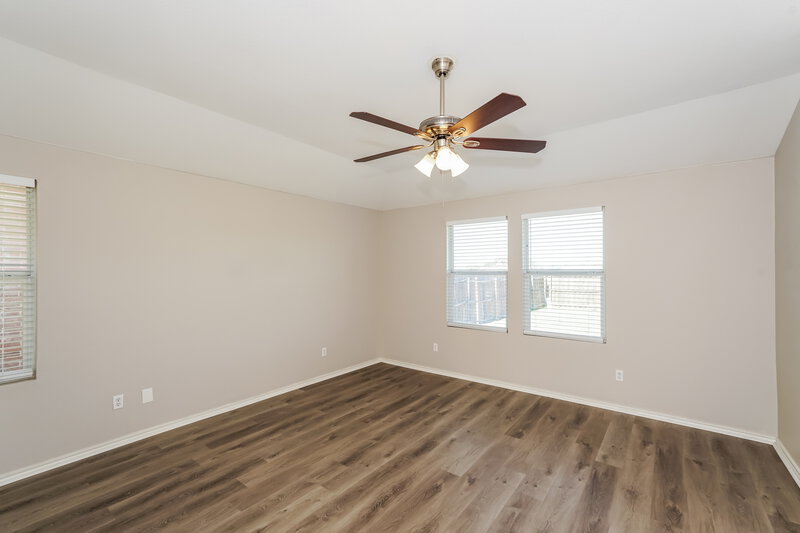 2,285/Mo, 1113 Glencoe Dr Glenn Heights, TX 75154 Main Bedroom View