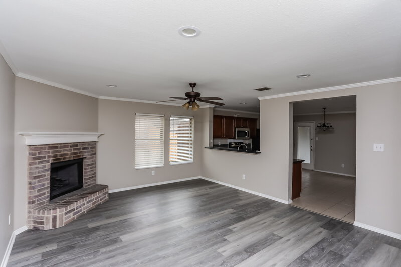 2,040/Mo, 2513 Buffalo Run Burleson, TX 76028 Living Room View