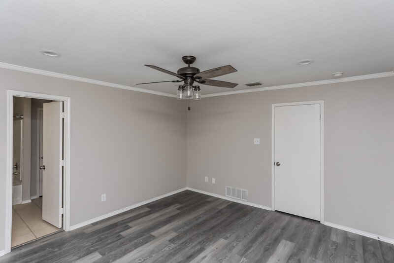 2,040/Mo, 2513 Buffalo Run Burleson, TX 76028 Main Bedroom View