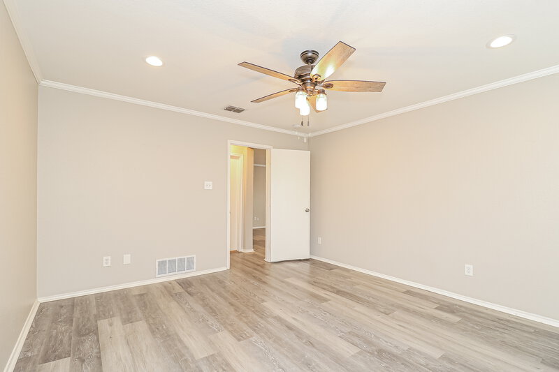 1,885/Mo, 2513 Buffalo Run Burleson, TX 76028 Main Bedroom View 2