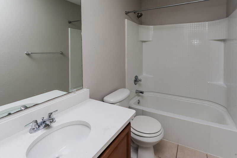 2,040/Mo, 2513 Buffalo Run Burleson, TX 76028 Bathroom View