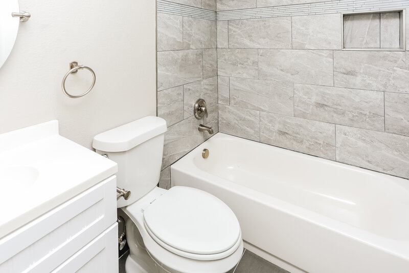 1,965/Mo, 6616 Sierra Madre Dr Fort Worth, TX 76179 Bathroom View