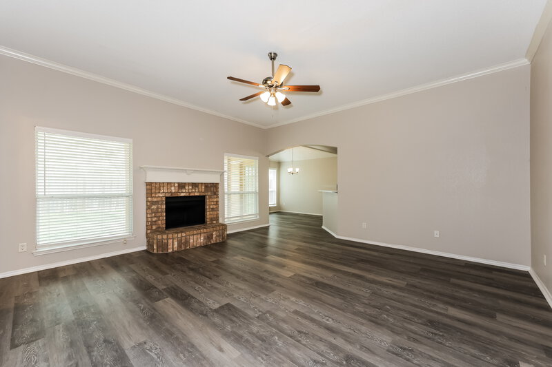 1,960/Mo, 721 Mesa Vista Dr Crowley, TX 76036 Living Room View 2