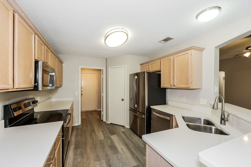 1,960/Mo, 721 Mesa Vista Dr Crowley, TX 76036 Kitchen View 2