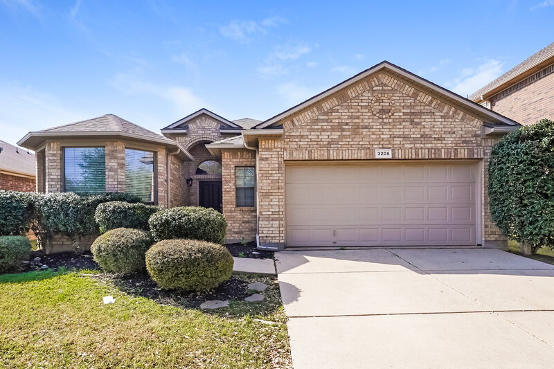 0/Mo, 3205 Stonecrop Trl Argyle, TX 76226 External View