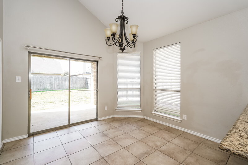 0/Mo, 3205 Stonecrop Trl Argyle, TX 76226 Dining Room View