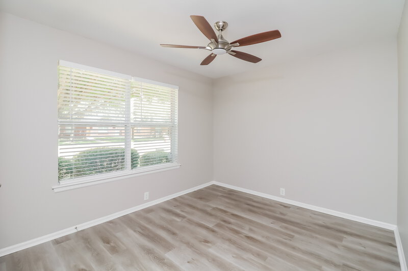 2,455/Mo, 718 Reindeer Dr Midlothian, TX 76065 Bedroom View