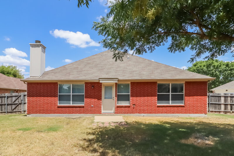 2,455/Mo, 718 Reindeer Dr Midlothian, TX 76065 Rear View