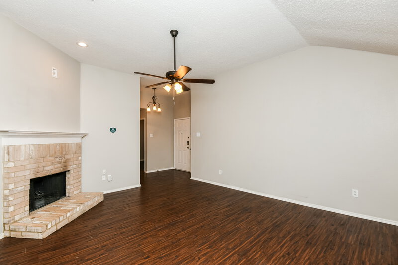 2,060/Mo, 3500 Lasso Rd Roanoke, TX 76262 Living Room View 3