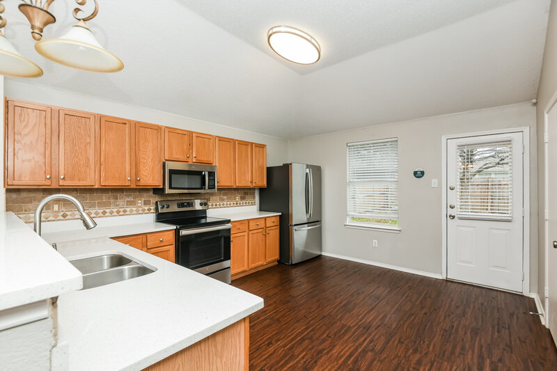 2,060/Mo, 3500 Lasso Rd Roanoke, TX 76262 Kitchen View