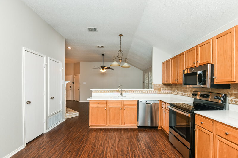 2,060/Mo, 3500 Lasso Rd Roanoke, TX 76262 Kitchen View 3