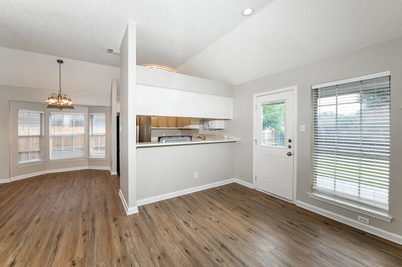 2,200/Mo, 7333 Amber Dr Watauga, TX 76148 Living Room View