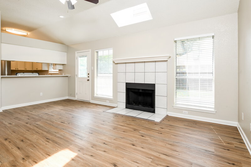 2,200/Mo, 7333 Amber Dr Watauga, TX 76148 Living Room View 2