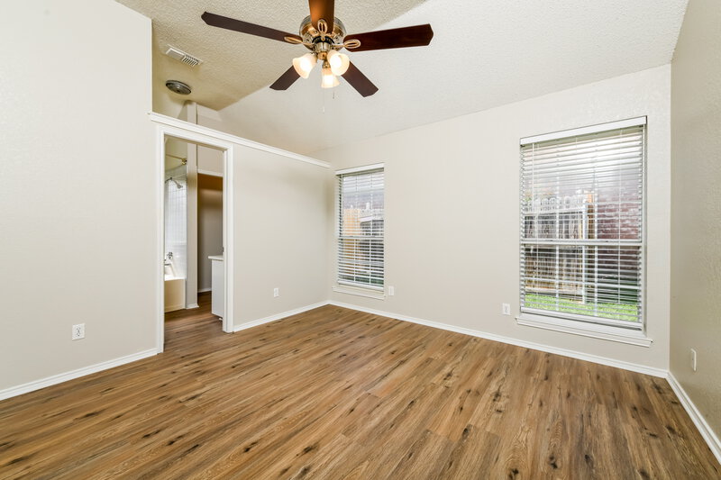 2,200/Mo, 7333 Amber Dr Watauga, TX 76148 Main Bedroom View