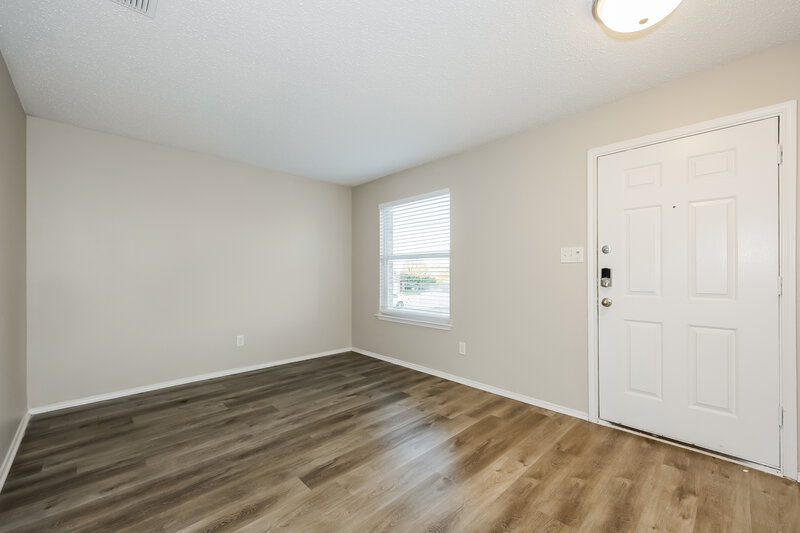 2,445/Mo, 2616 Big Spring Dr Fort Worth, TX 76120 Den View