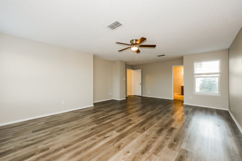 2,445/Mo, 2616 Big Spring Dr Fort Worth, TX 76120 Main Bedroom View 2