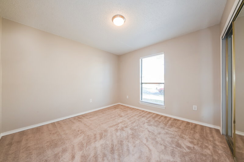 2,050/Mo, 1402 Sayles Ave Arlington, TX 76018 Bedroom View