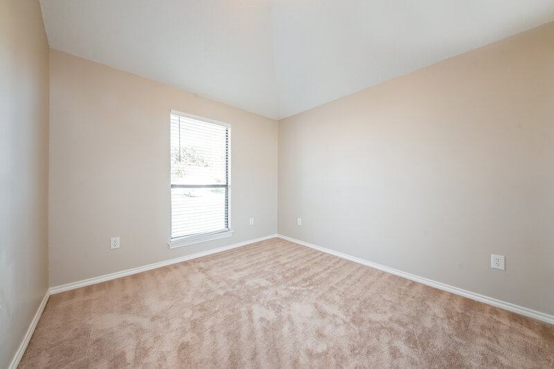 2,050/Mo, 1402 Sayles Ave Arlington, TX 76018 Bedroom View 2