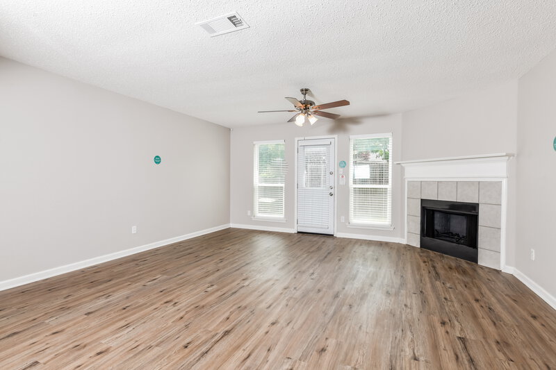 2,370/Mo, 848 Meadowlark Dr Saginaw, TX 76131 Living Room View