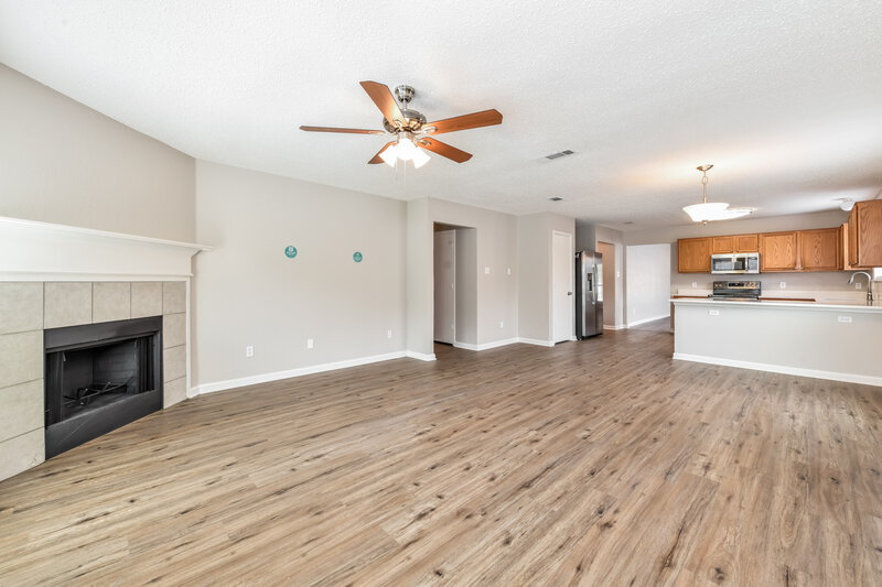 2,370/Mo, 848 Meadowlark Dr Saginaw, TX 76131 Living Room View 2