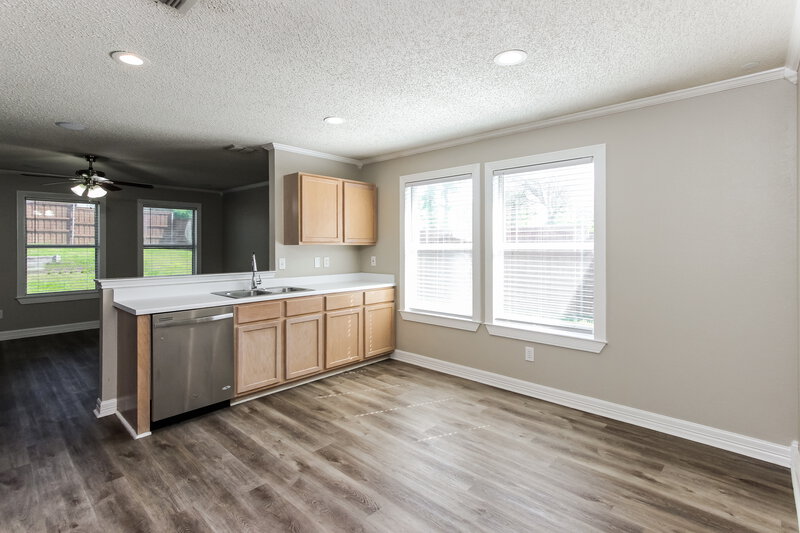 2,165/Mo, 1618 Danbury Dr Garland, TX 75040 Kitchen View