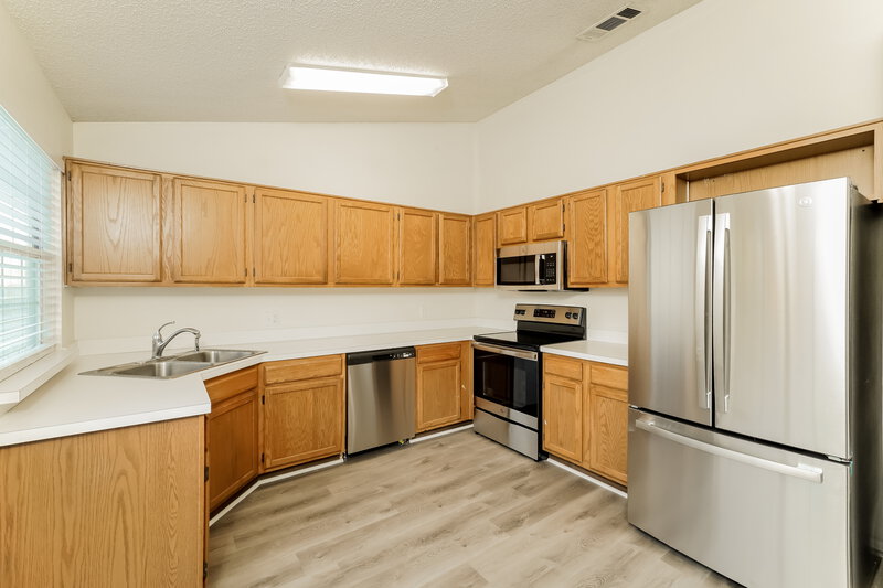 1,940/Mo, 2504 Creekwood Ln Fort Worth, TX 76123 Kitchen View