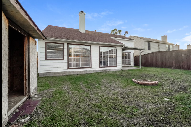 1,940/Mo, 2504 Creekwood Ln Fort Worth, TX 76123 Rear View 2