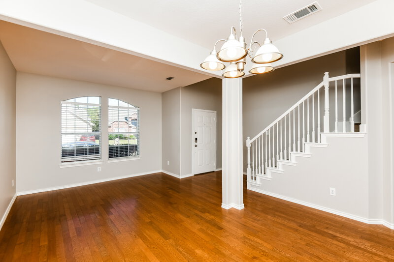 3,290/Mo, 6910 Shore Breeze Ct Arlington, TX 76016 Dining Room View