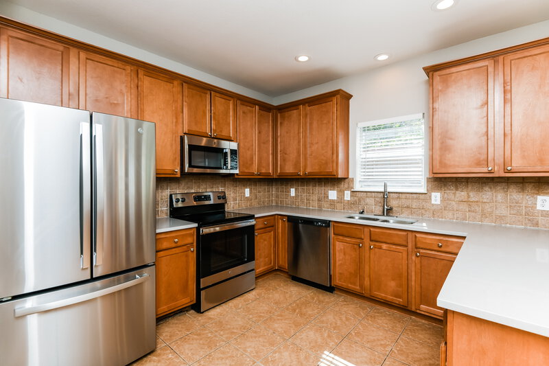 3,290/Mo, 6910 Shore Breeze Ct Arlington, TX 76016 Kitchen View