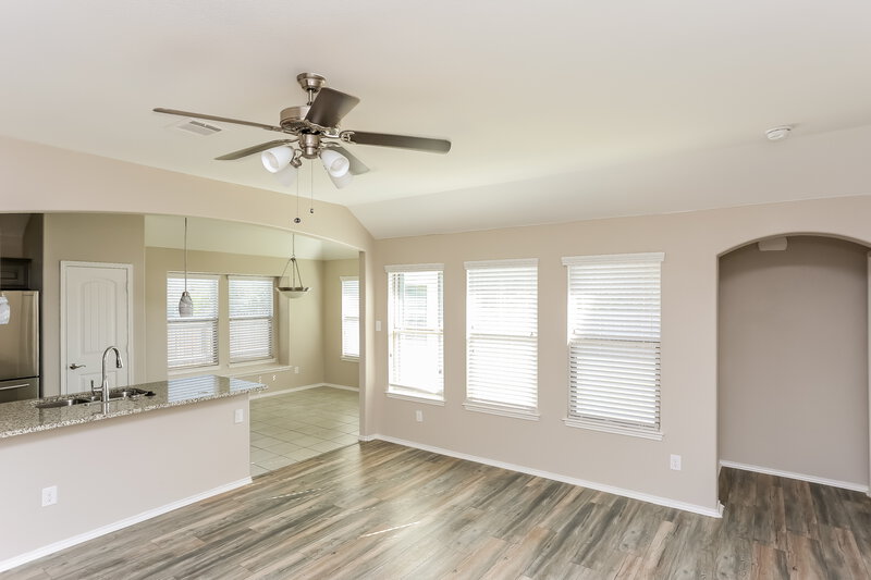 2,100/Mo, 2101 Blakely Ct Fort Worth, TX 76134 Living Room View