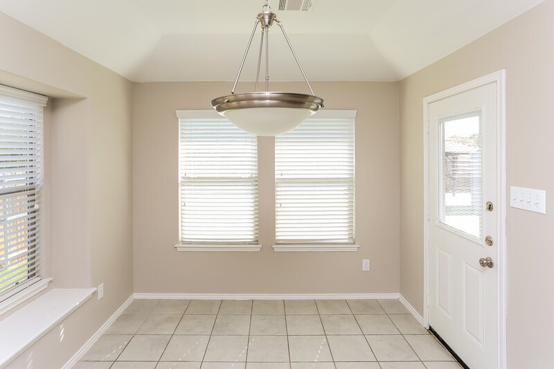2,100/Mo, 2101 Blakely Ct Fort Worth, TX 76134 Dining Room View